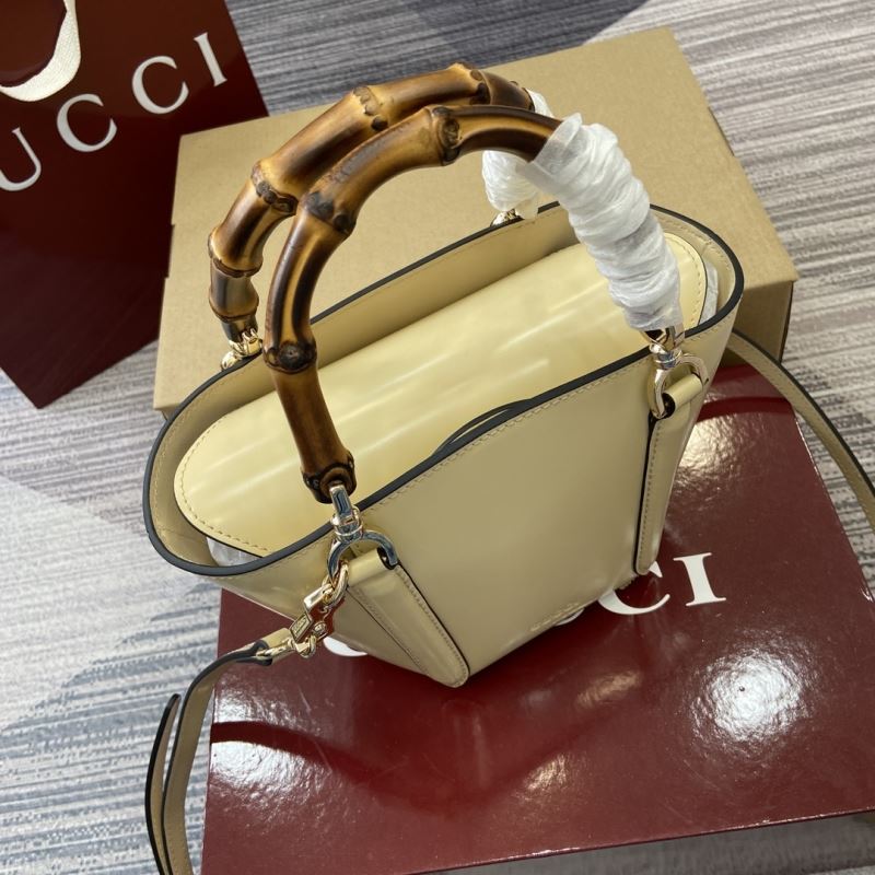 Gvc*1 tote bags
